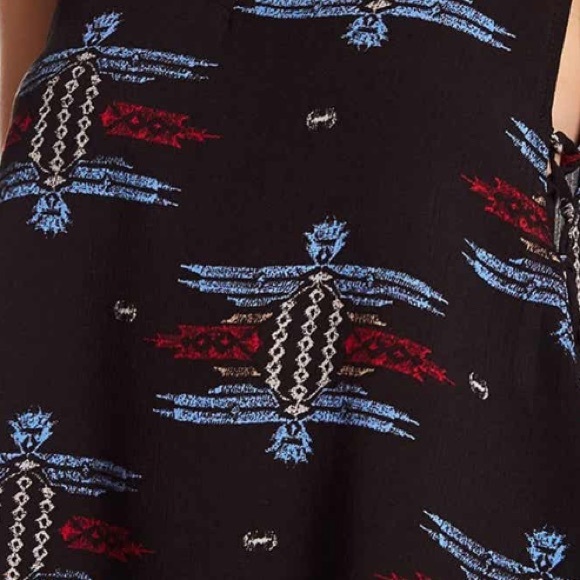 Lucy Love Printed Top in Black - Picture 2 of 2